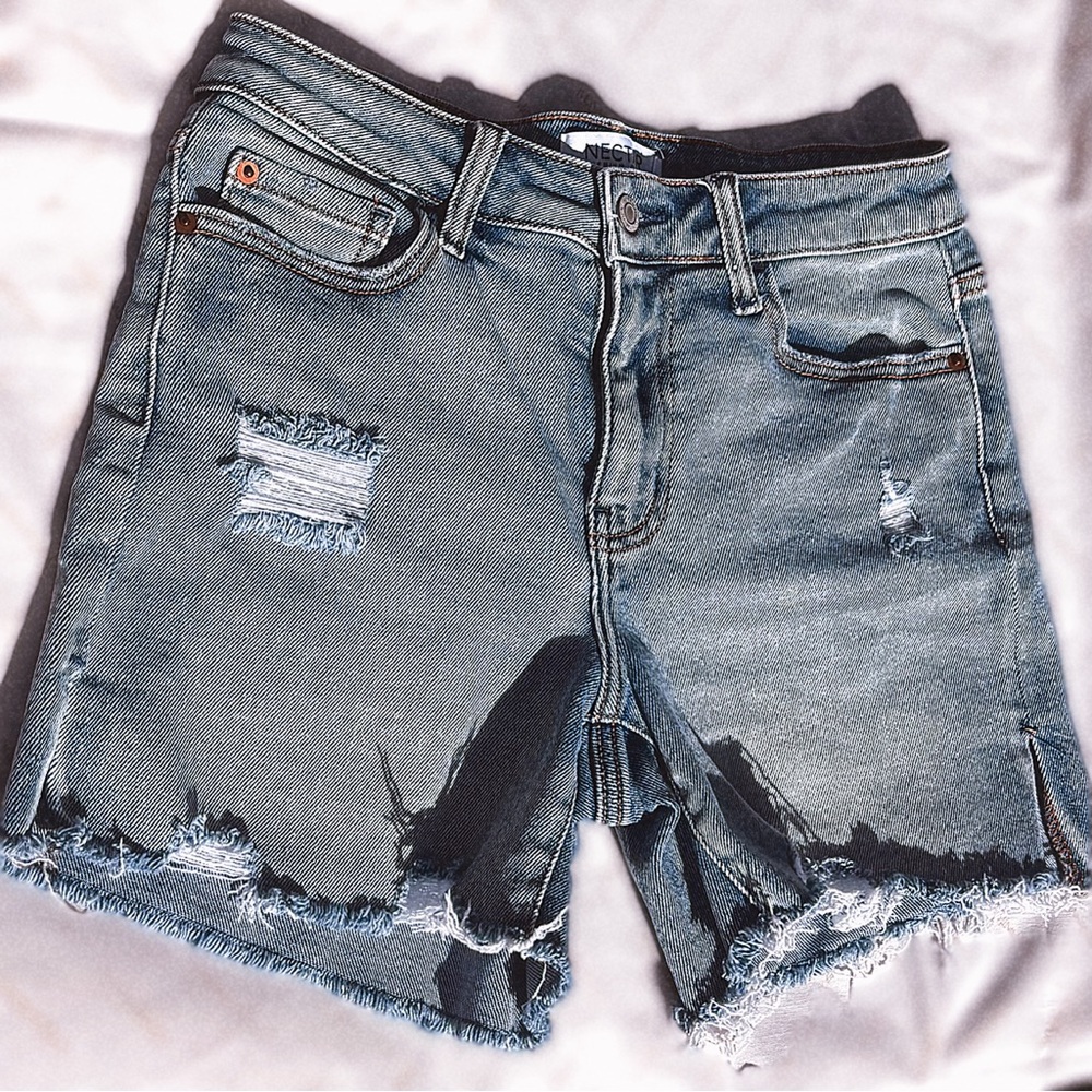 Boutique Nectar Frayed Boyfriend Jean Shorts
